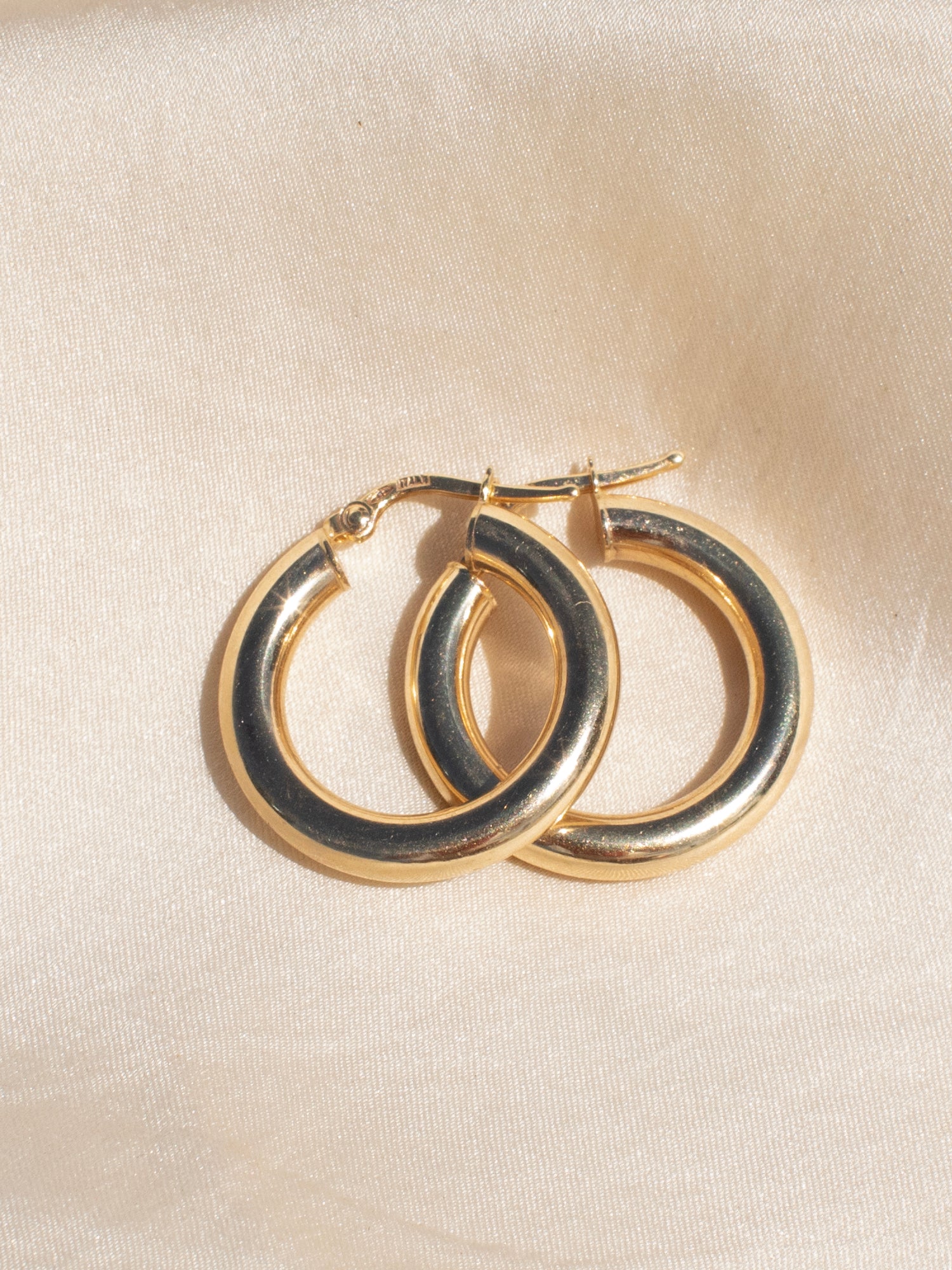 Round Hollow Hoops