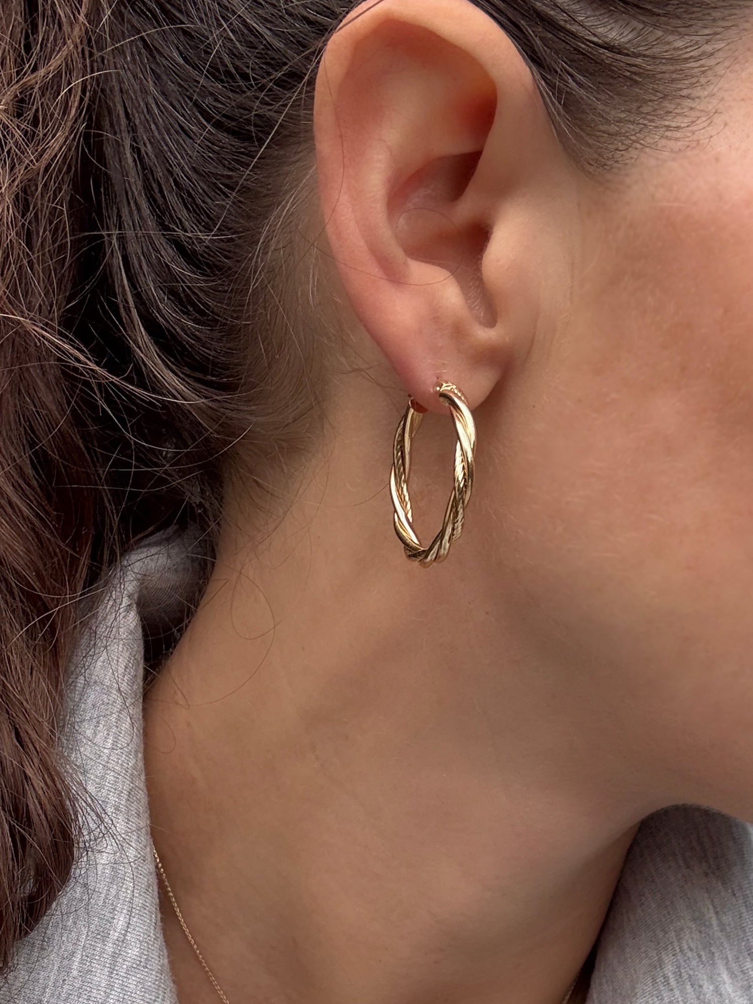 Double Strand Twisted Hoops