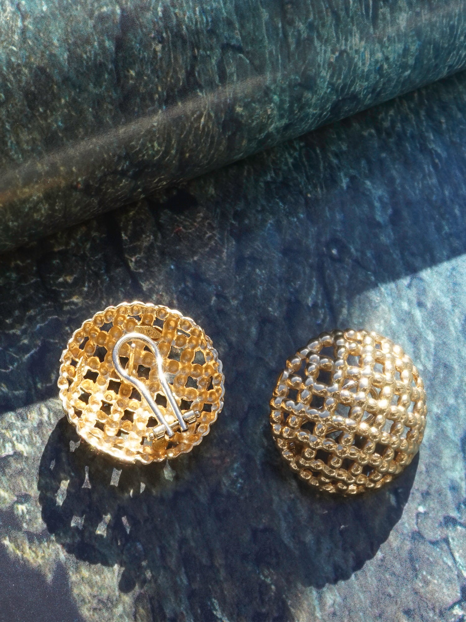 vintage coral button earrings