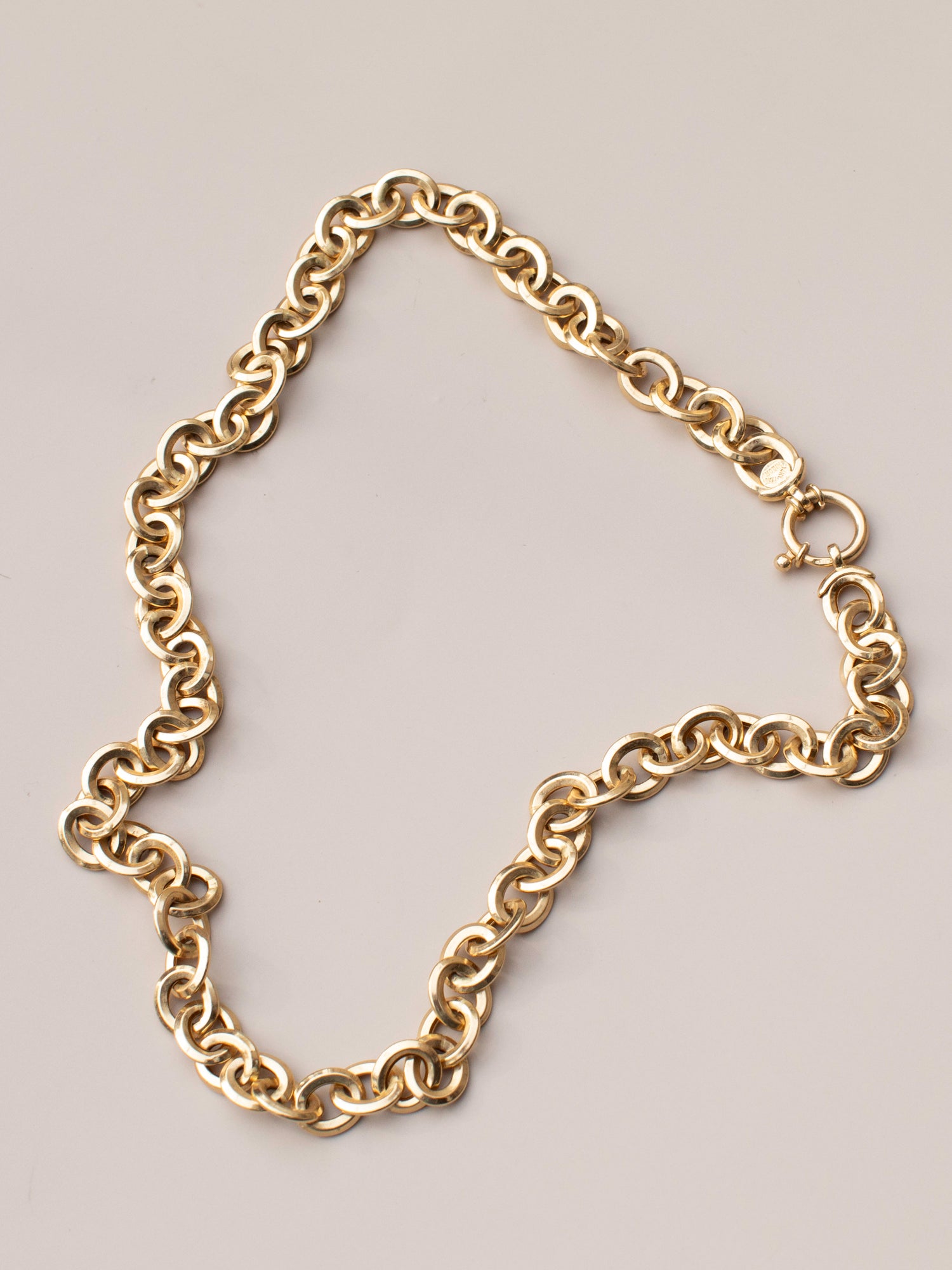 Hollow Oval Link necklace