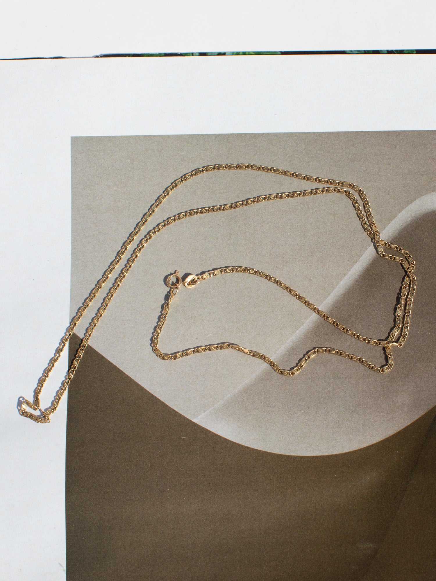 24 1/2 inch swirl pattern chain