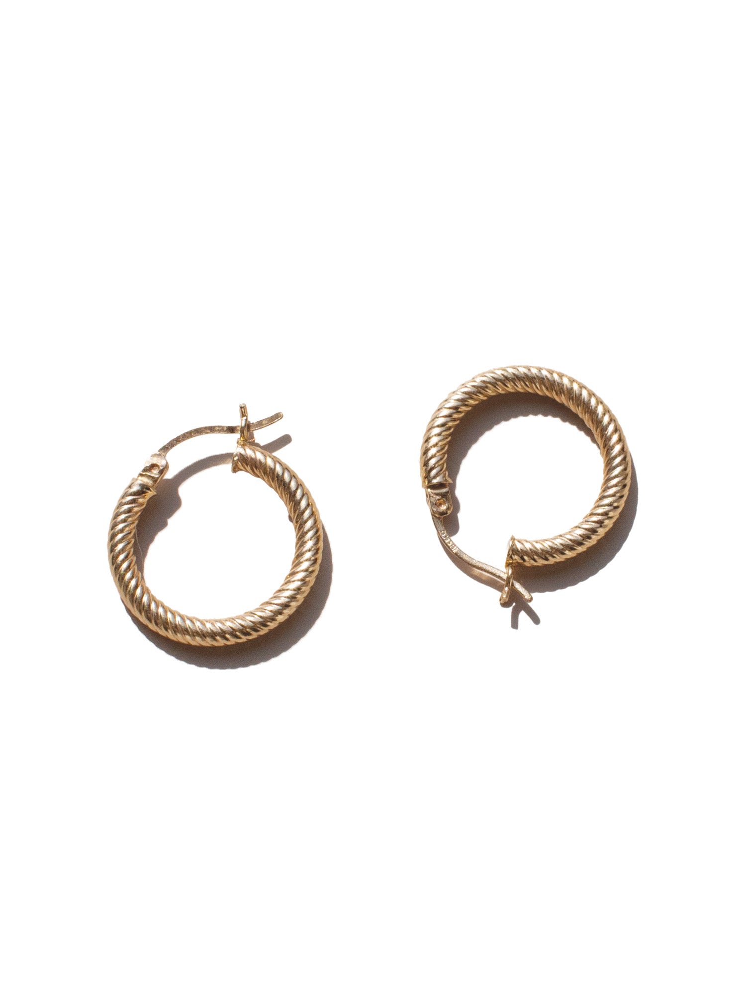 Twisted hollow hoops