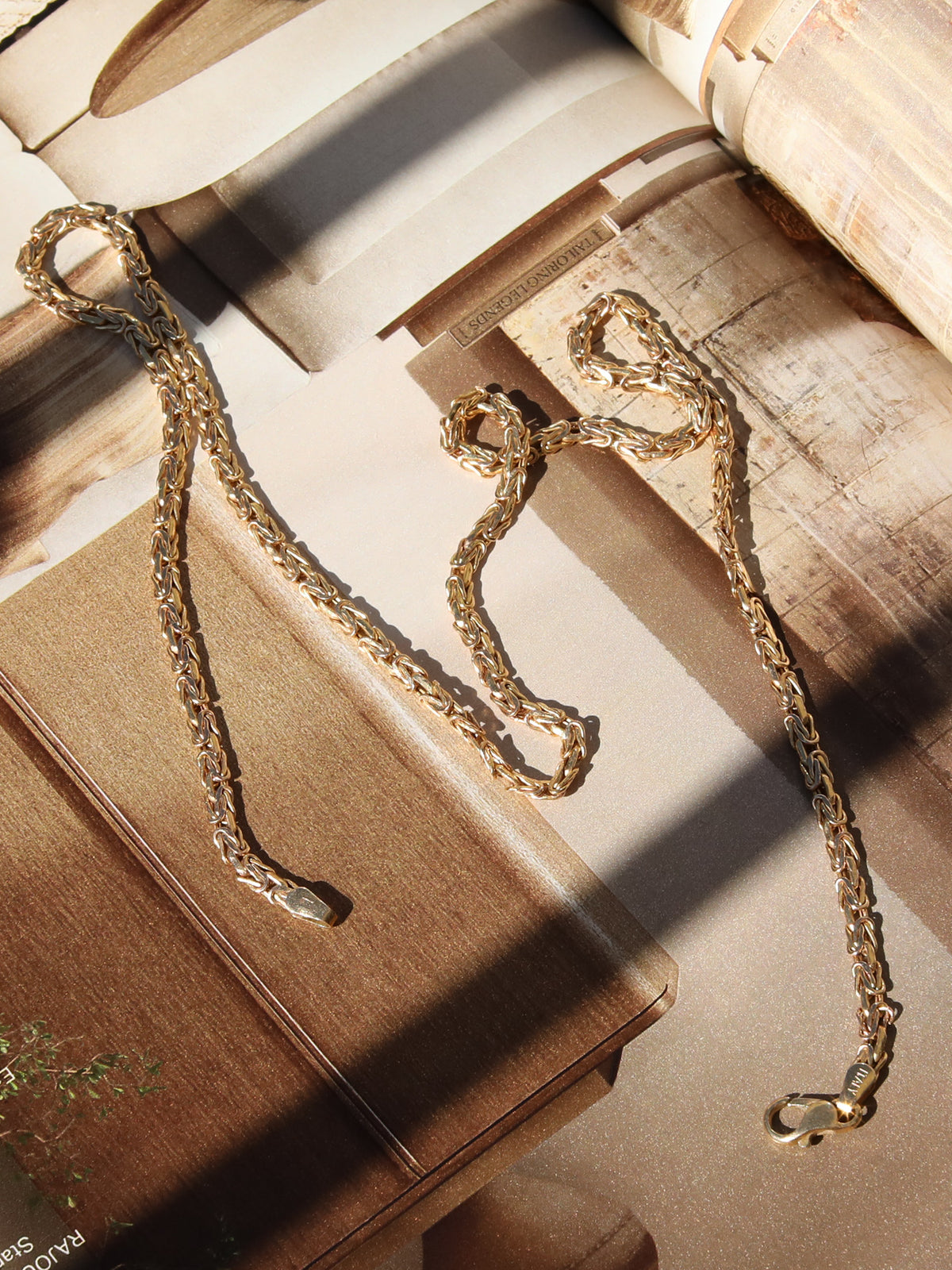 20 1/2 inch Byzantine style chain
